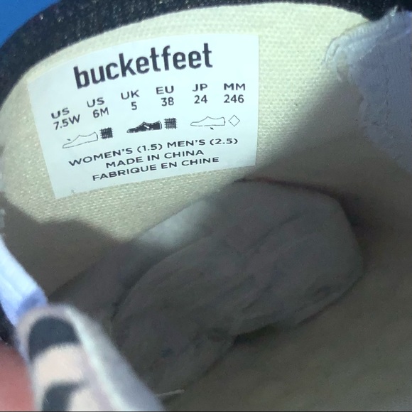 Bucketfeet pink with cheetah print slip on shoes - Picture 6 of 7